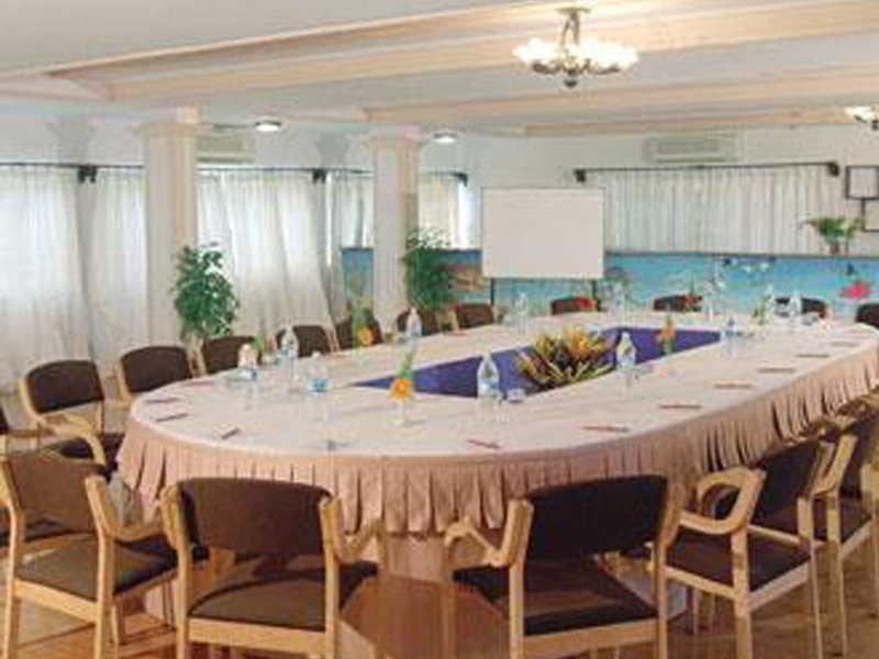 Dona Alcina Resorts Кандолим Экстерьер фото