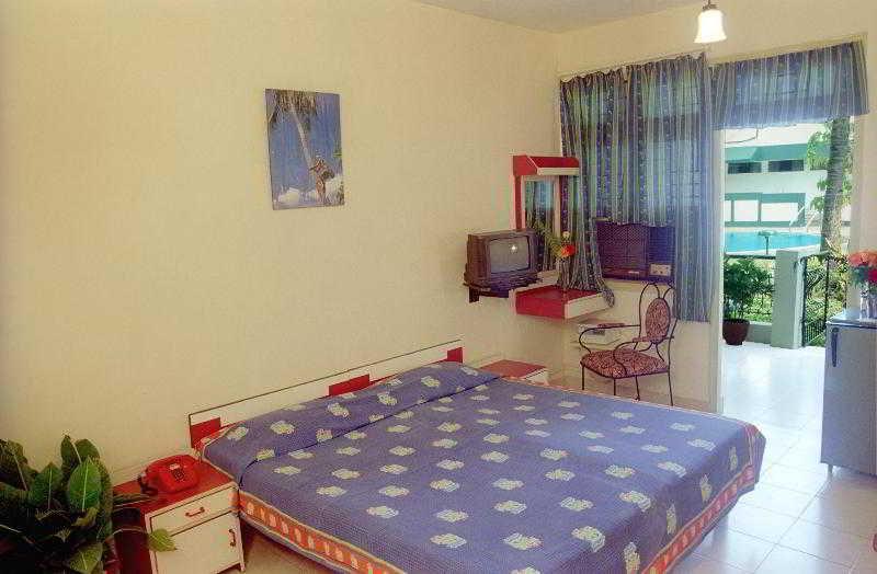 Dona Alcina Resorts Кандолим Экстерьер фото
